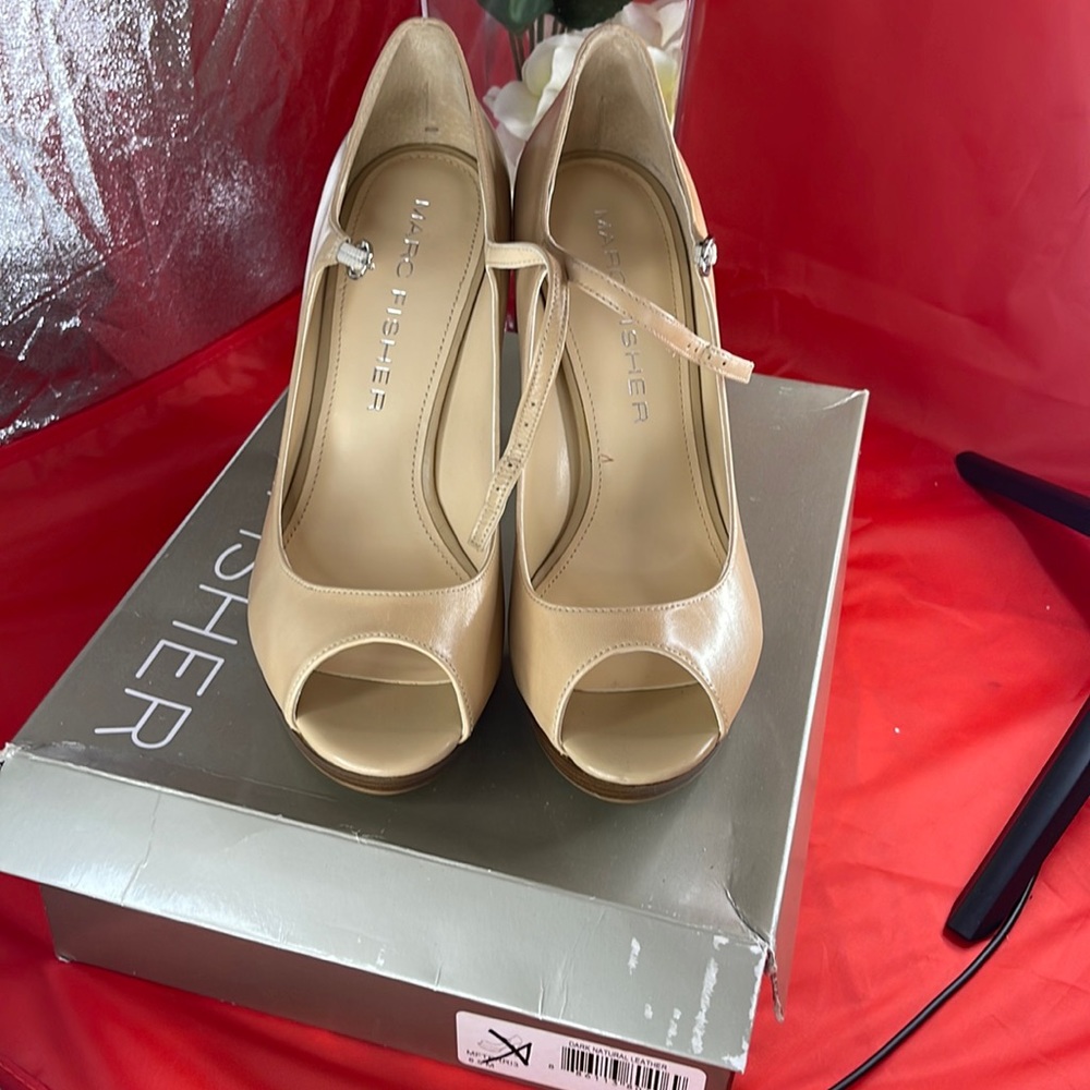 Marc Fisher NIB Size 8.5